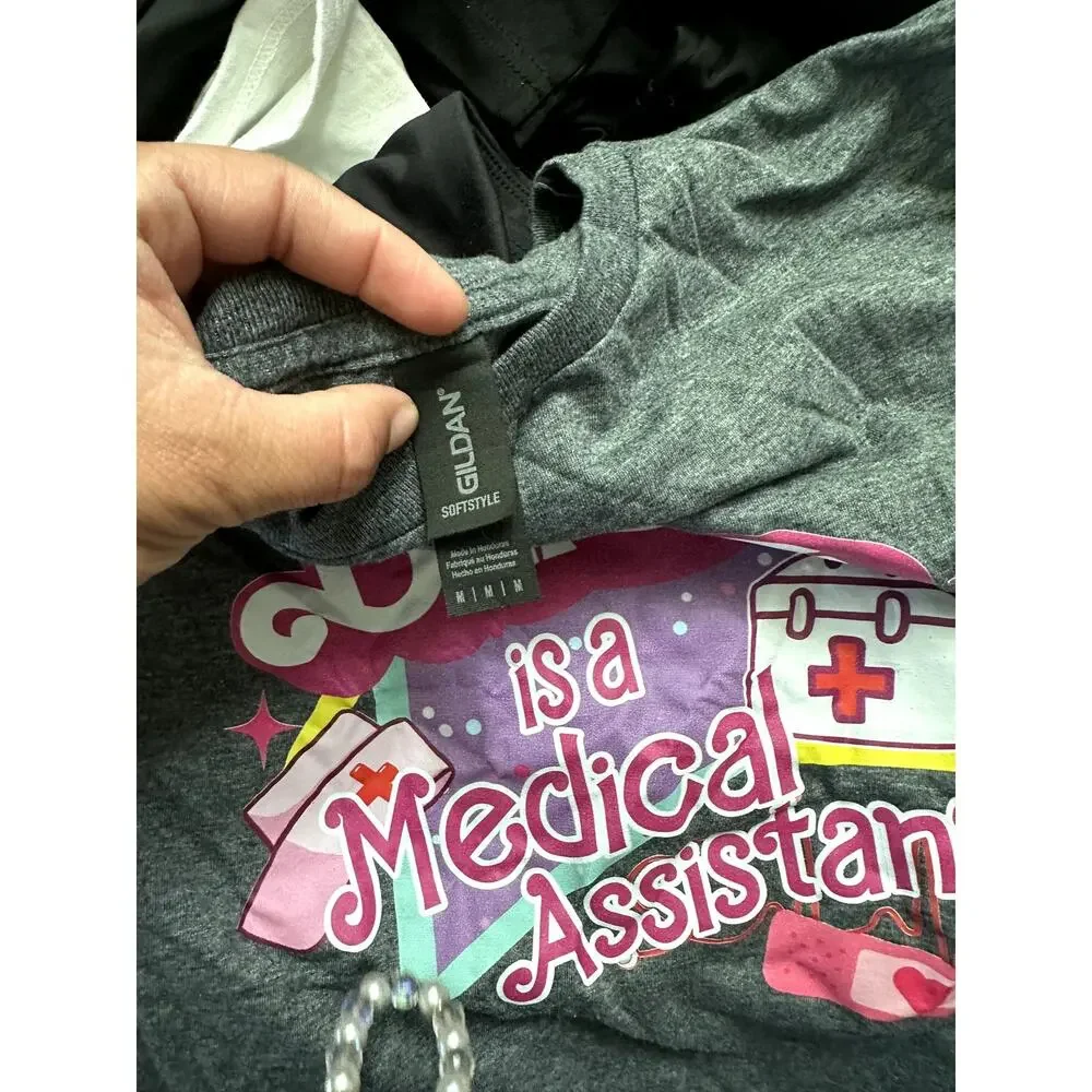 This Barbie is a Medical Assistant Tee sz M - Picture 3 of 3